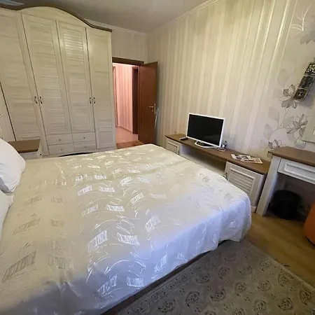 Apartment Nikol 3 Club Bor *