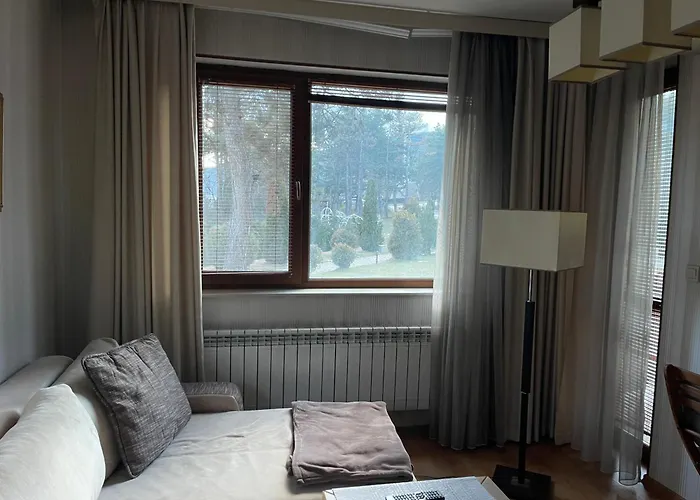 Nikol 3 Club Bor アパート ヴェリングラード