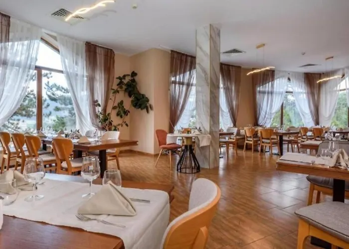 Nikol 3 Club Bor Apartment Velingrad